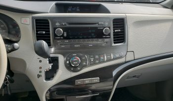2013 Toyota Sienna full